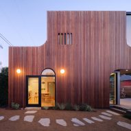 Ipe-clad ADU los angeles