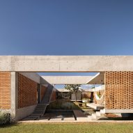 Casa Tupin in Brazil by Bloco Arquitetos