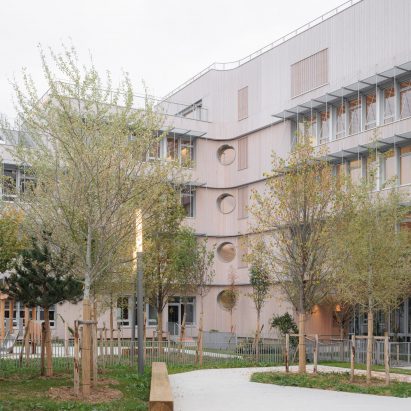 Dominique Frelaut School by Tectoniques