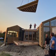 On-site construction of modular dune house
