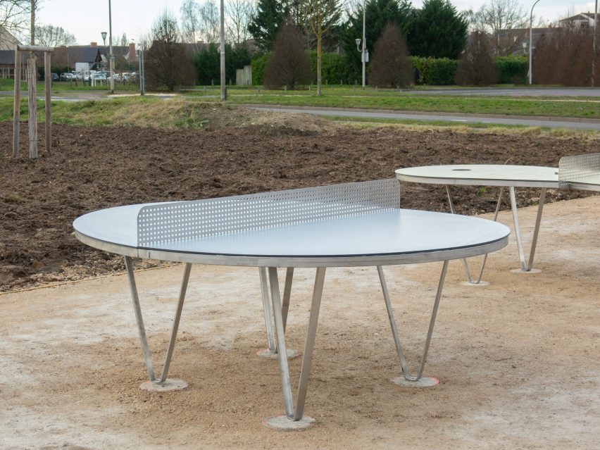 Table for children in France