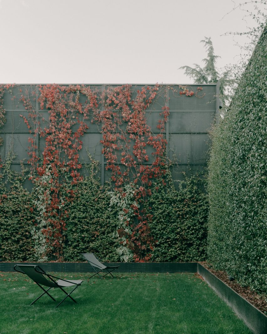 Courtyard of House of Iron Doors by TIMM Architecture