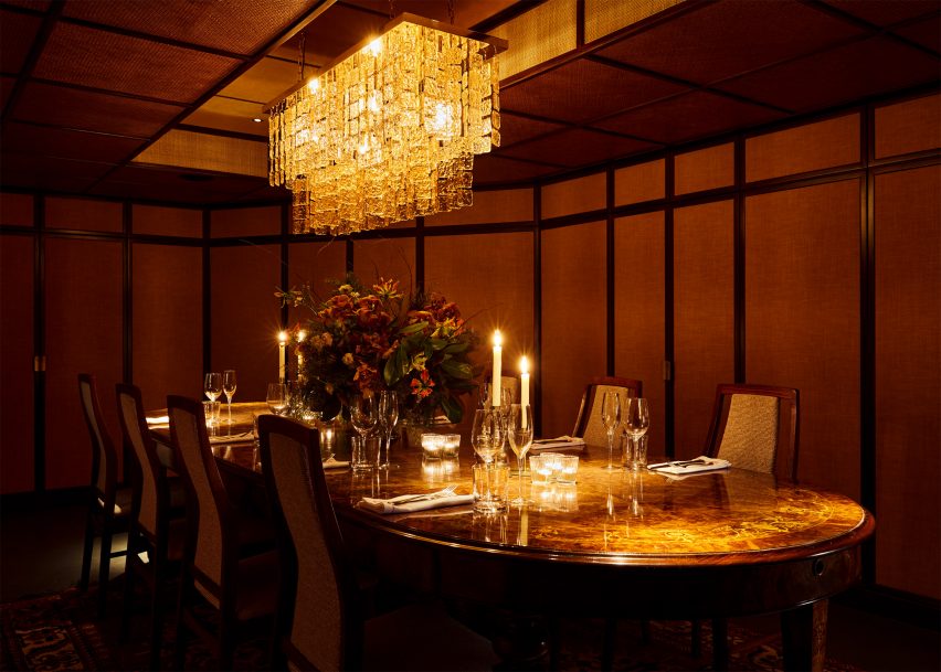 1970s-style dining room